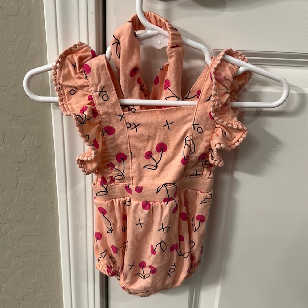 Jessica Simpson onesie outfit